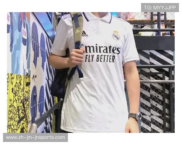 高性能面料对足球队服在提升运动表现中的关键作用与优化效果分析